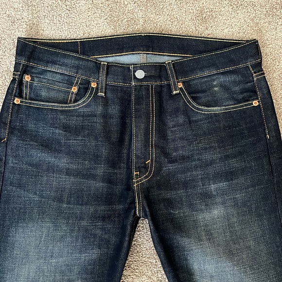 Levi Strauss & Co dark denim jeans size 34W 30L - Picture 2 of 4